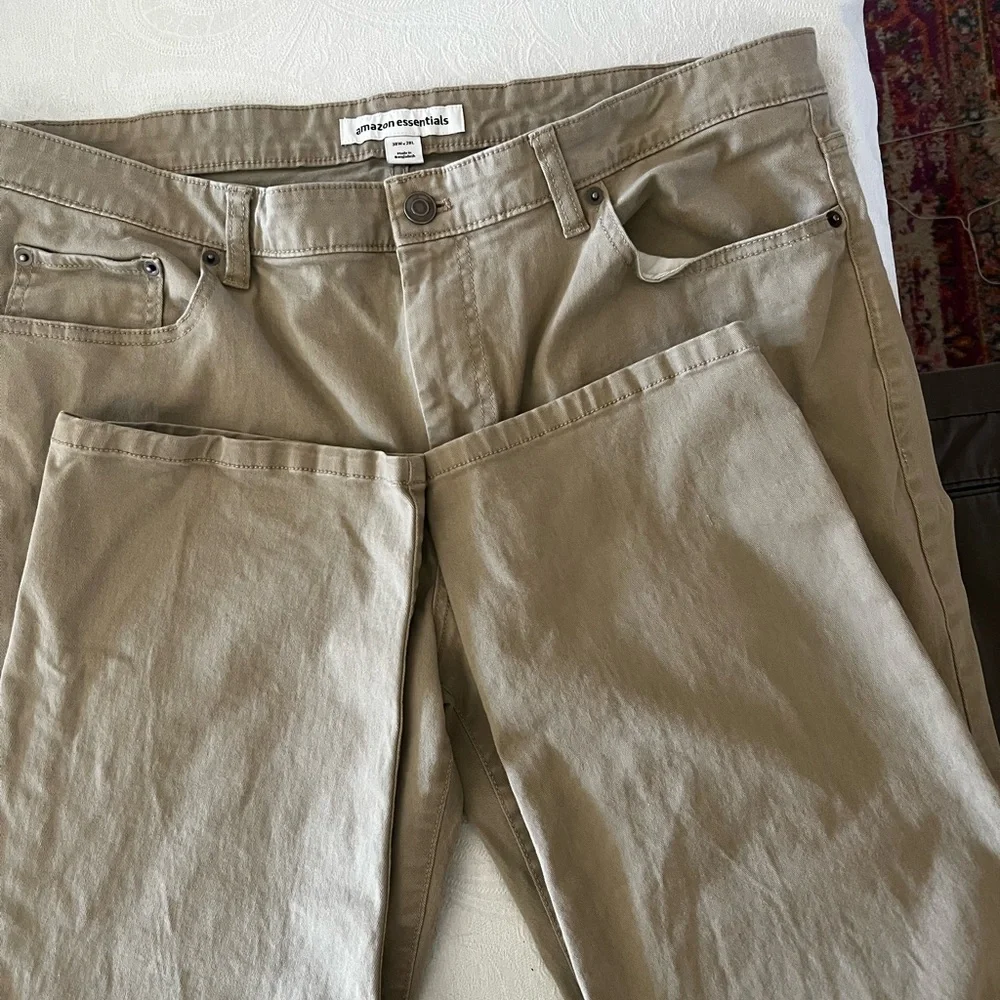 Amazon Essentials Khaki Pants 38x28